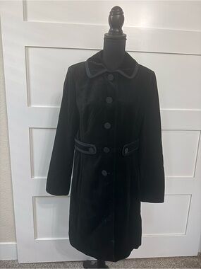 Loft Black Velvet Single-Breasted Coat